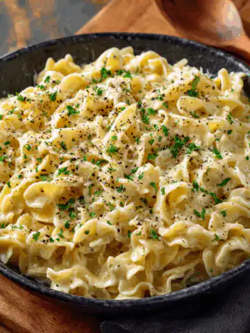 creamy garlic pasta