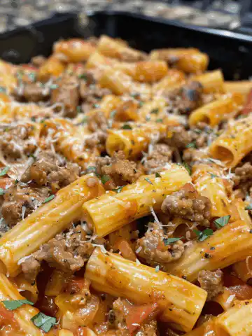 Creamy Italian Sausage Rigatoni Recipe? taken with iphone 15 pro max --iw 2 --ar 4:5 --v 6.0 --raw